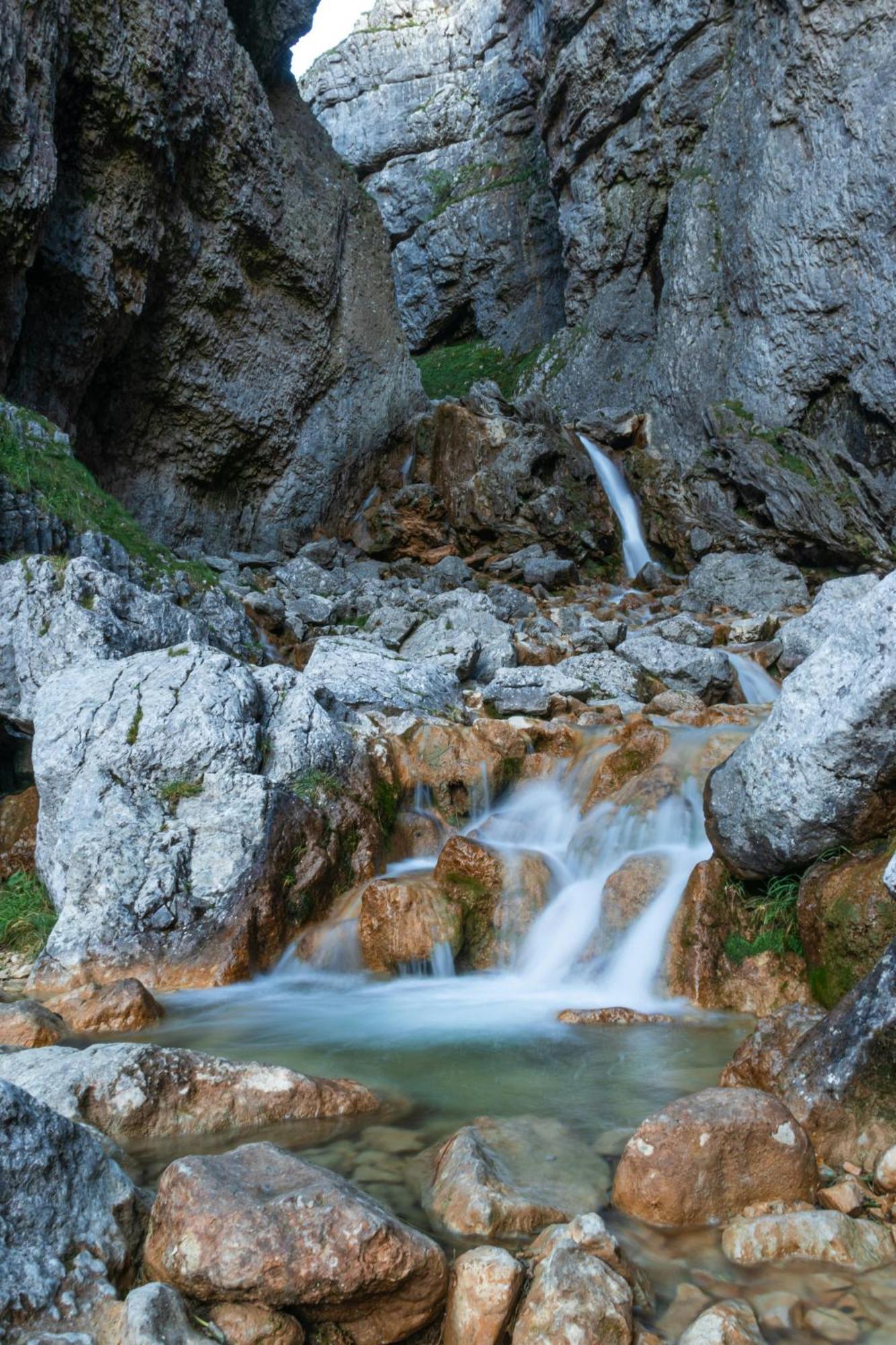 Central Malham Wellbeing Escape Hot Tub & Studio المظهر الخارجي الصورة
